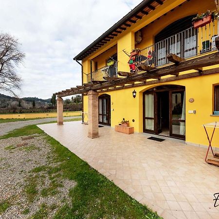 Appartamento Sole-Luna Colleoli ภายนอก รูปภาพ