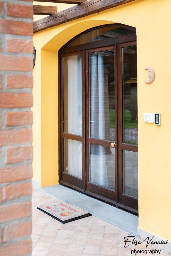 Appartamento Sole-Luna Colleoli ภายนอก รูปภาพ