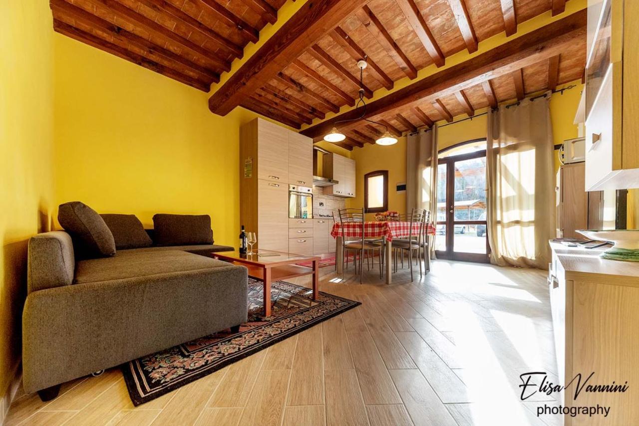 Appartamento Sole-Luna Colleoli ภายนอก รูปภาพ