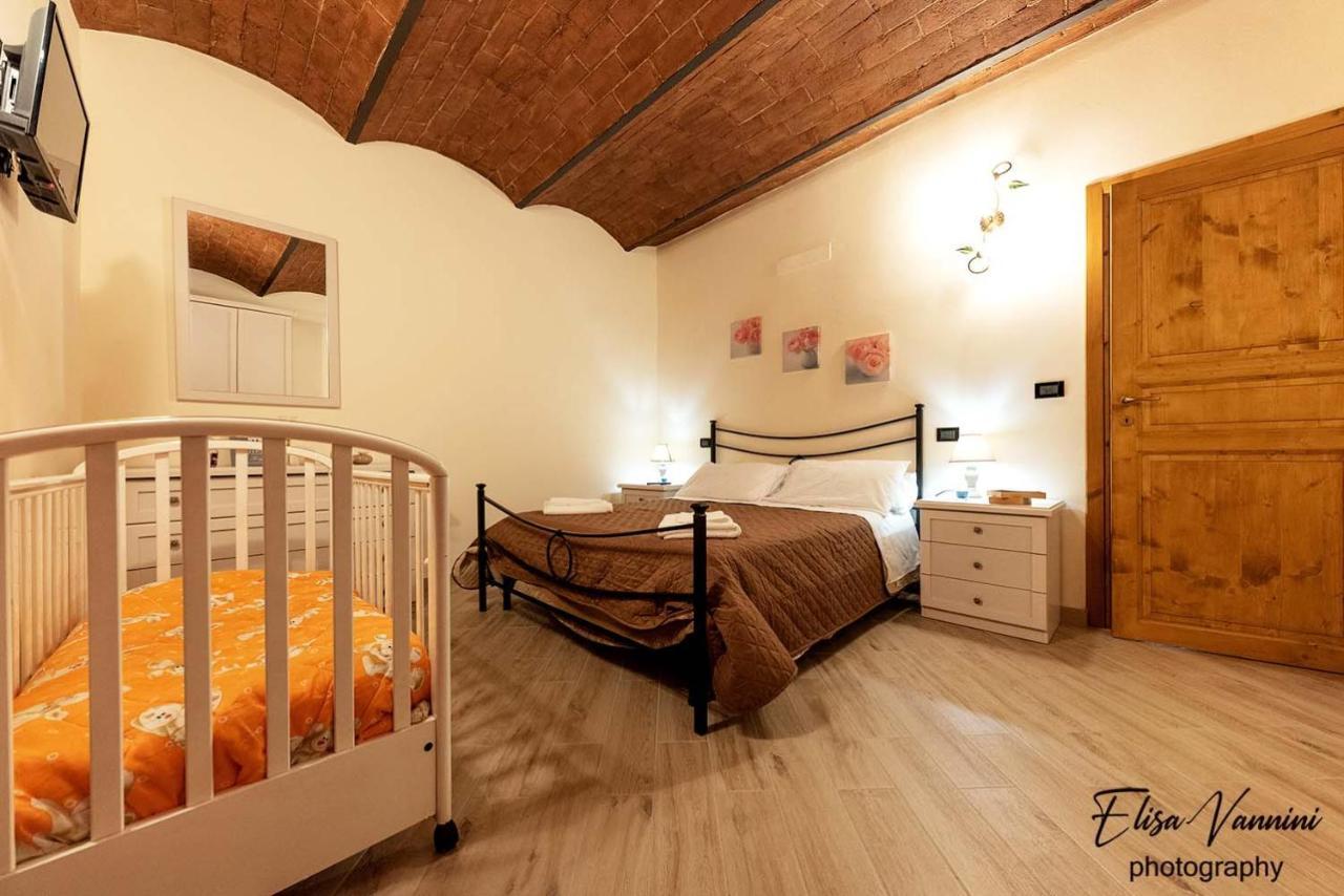 Appartamento Sole-Luna Colleoli ภายนอก รูปภาพ
